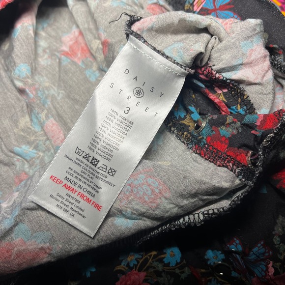 Daisy‎ Street Black Floral Print Midi Skirt with Lace Up Slits Plus Size 3 3x - Picture 7 of 7